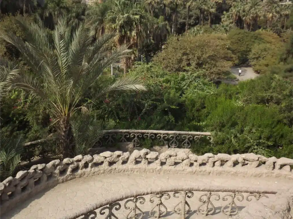 حديقة الأسماك بالزمالك، والتي تُعرف أيضًا بـ“جنينة الأسماك”، تُعد واحدة من أهم الحدائق العامة في القاهرة.